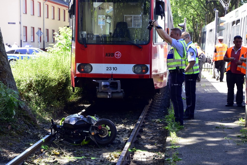 VU Roller KVB Bahn Koeln Luxemburgerstr Neuenhoefer Allee P084.JPG - Miklos Laubert